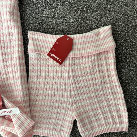 Forever 21 Pink Striped Cable Knit Set - Picture 3 of 3